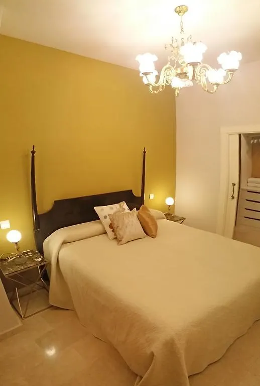 Bed & Breakfast La Casa Azul B&B + Apartments Malaga