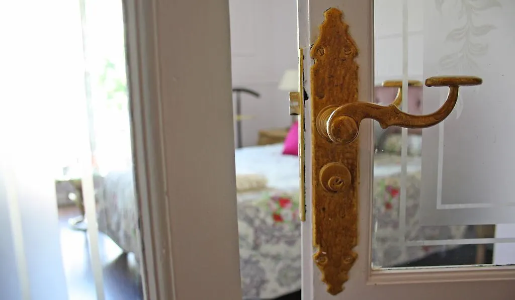 La Casa Azul B&B + Apartments Malaga 2*,