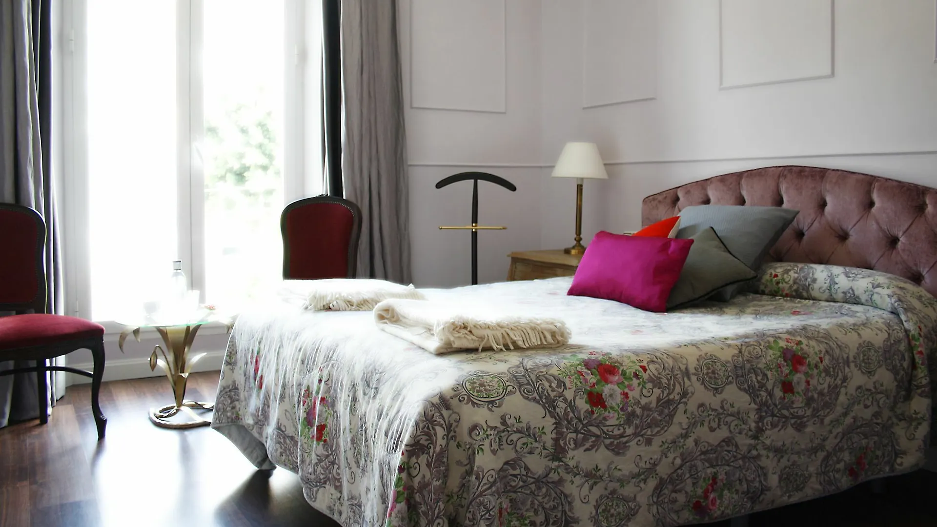 La Casa Azul B&B + Apartments Malaga